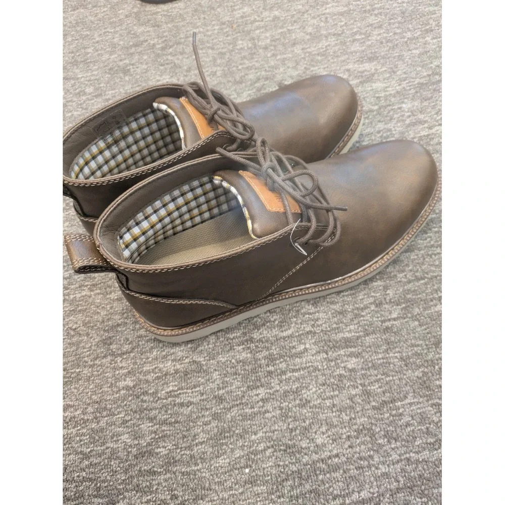 NEW Buffalo Metcalf Chukka Boots Men's 11 Brown Memory Foam Faux‎ Leather